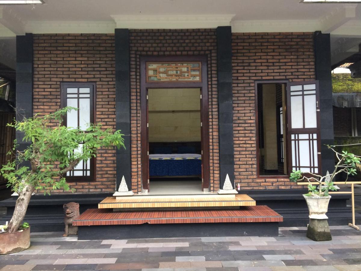 Lotus 2 Guest House Magelang Exterior photo